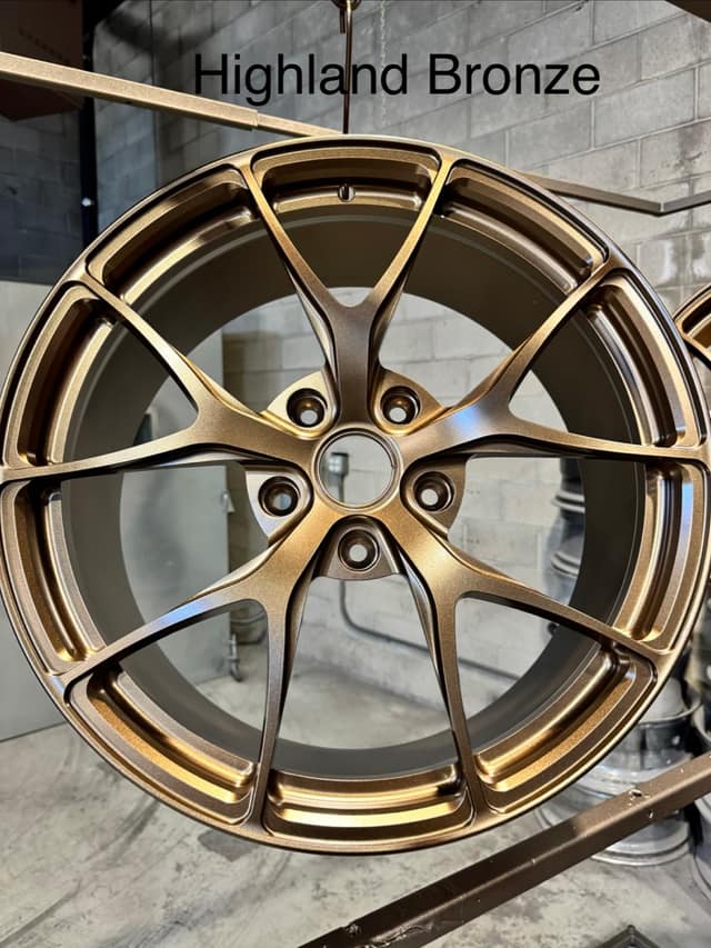 Split-spoke wheel powder coated in Highland Bronze